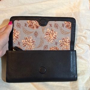 Black hobo wristlet wallet